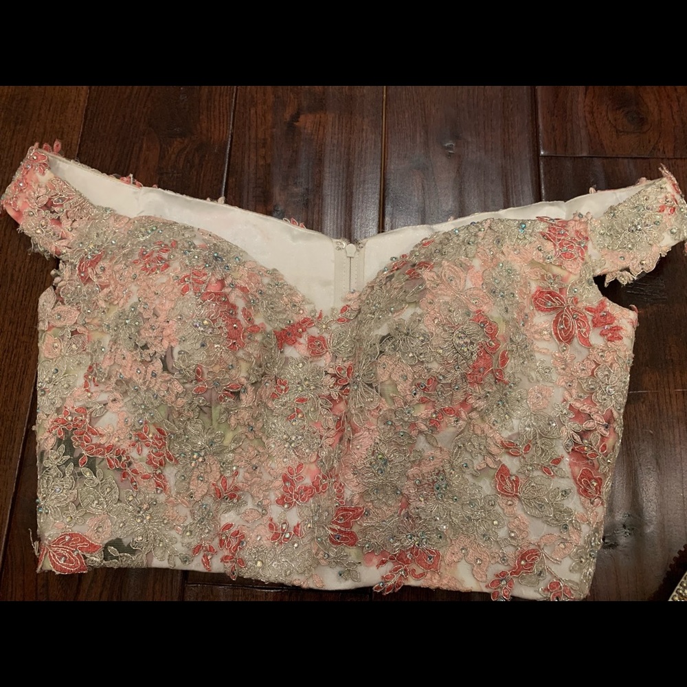 Ellie Wilde Prom Dress - Picture 13 of 16